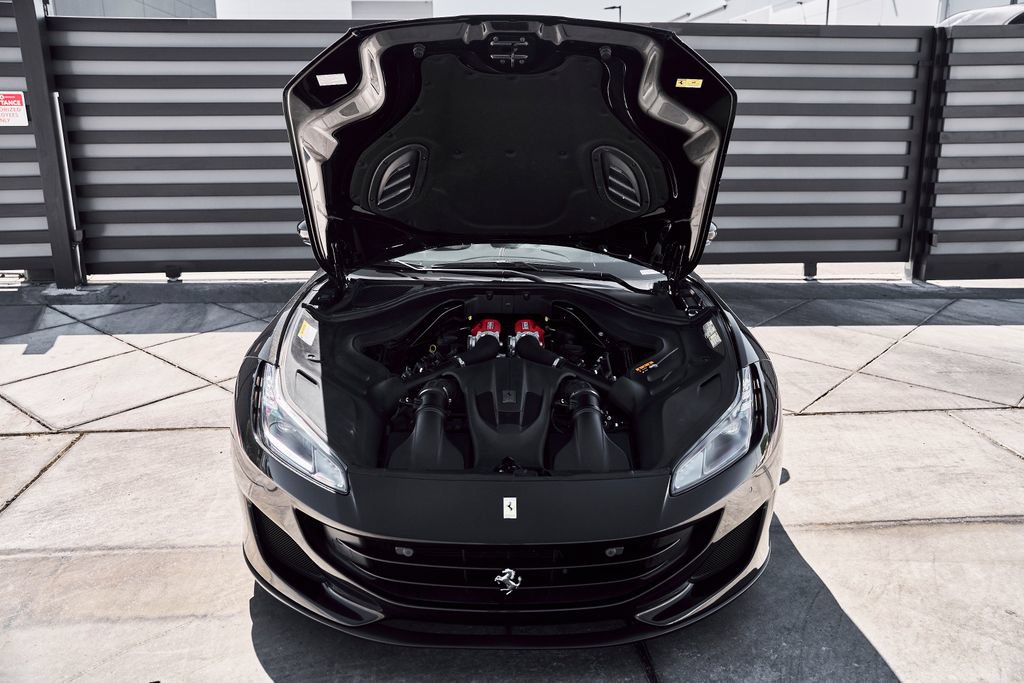 Used 2020 Ferrari Portofino RWD image 17