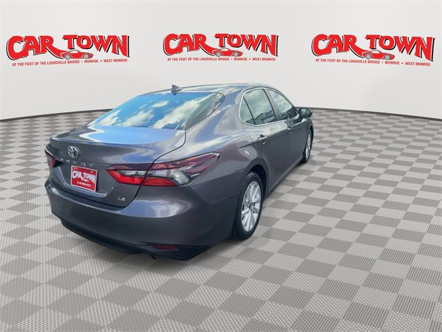 Used 2024 Toyota Camry LE image 8