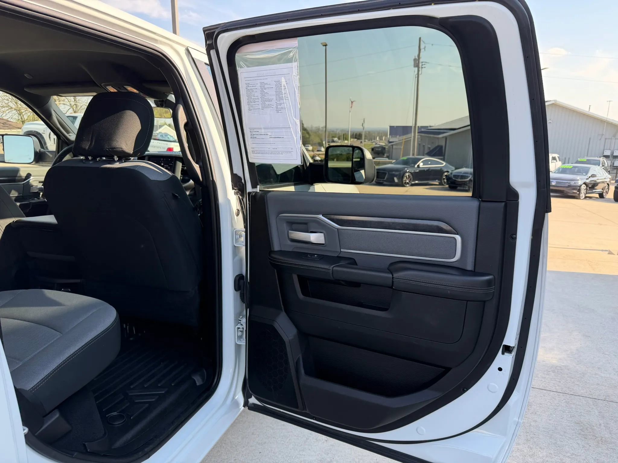 Used 2022 RAM 2500 Big Horn image 39