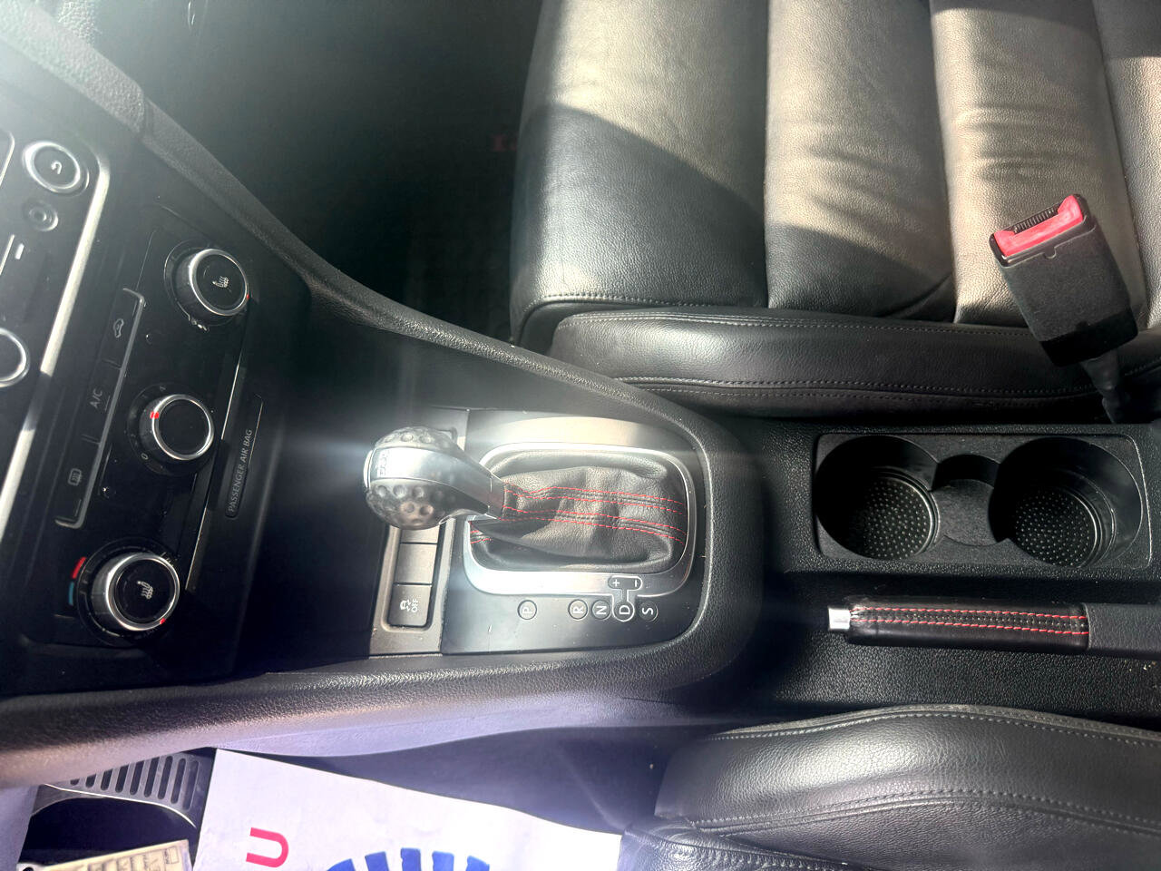 Used 2014 Volkswagen GTI Driver's Edition image 32