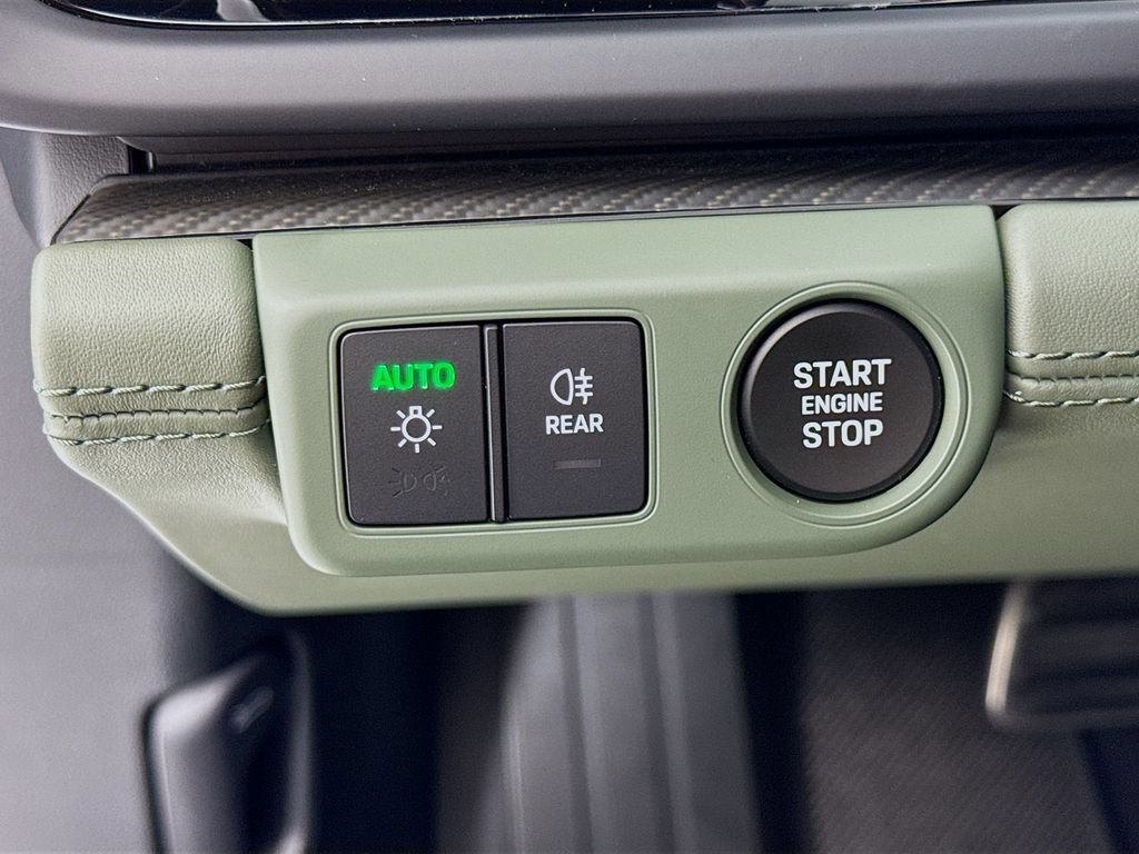 Certified 2025 Porsche Panamera Turbo AWD/4WD image 14