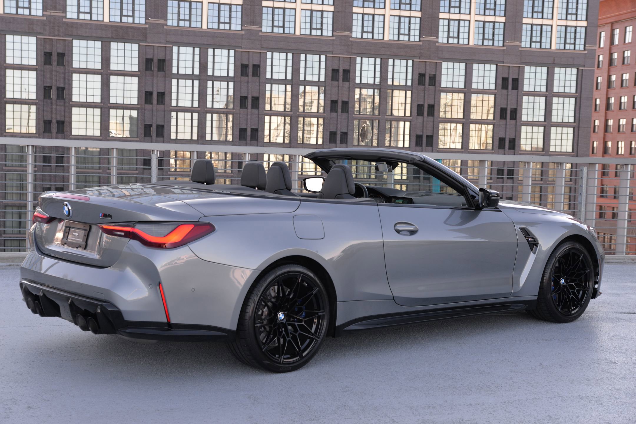 Used 2022 BMW M4 xDrive Competition image 9