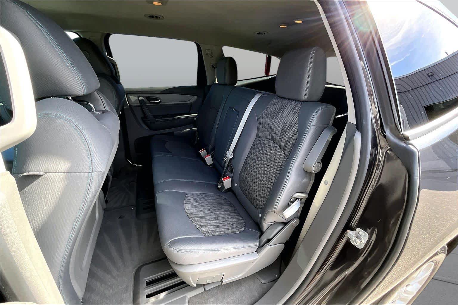 Used 2017 Chevrolet Traverse LS FWD image 20