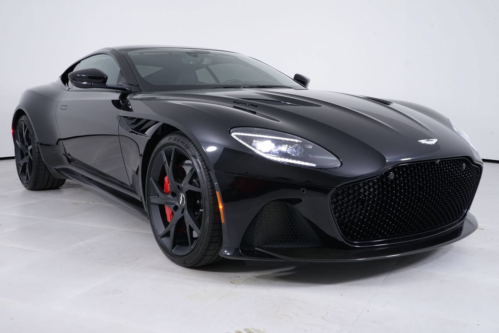 Used 2019 Aston Martin DBS Superleggera RWD image 18