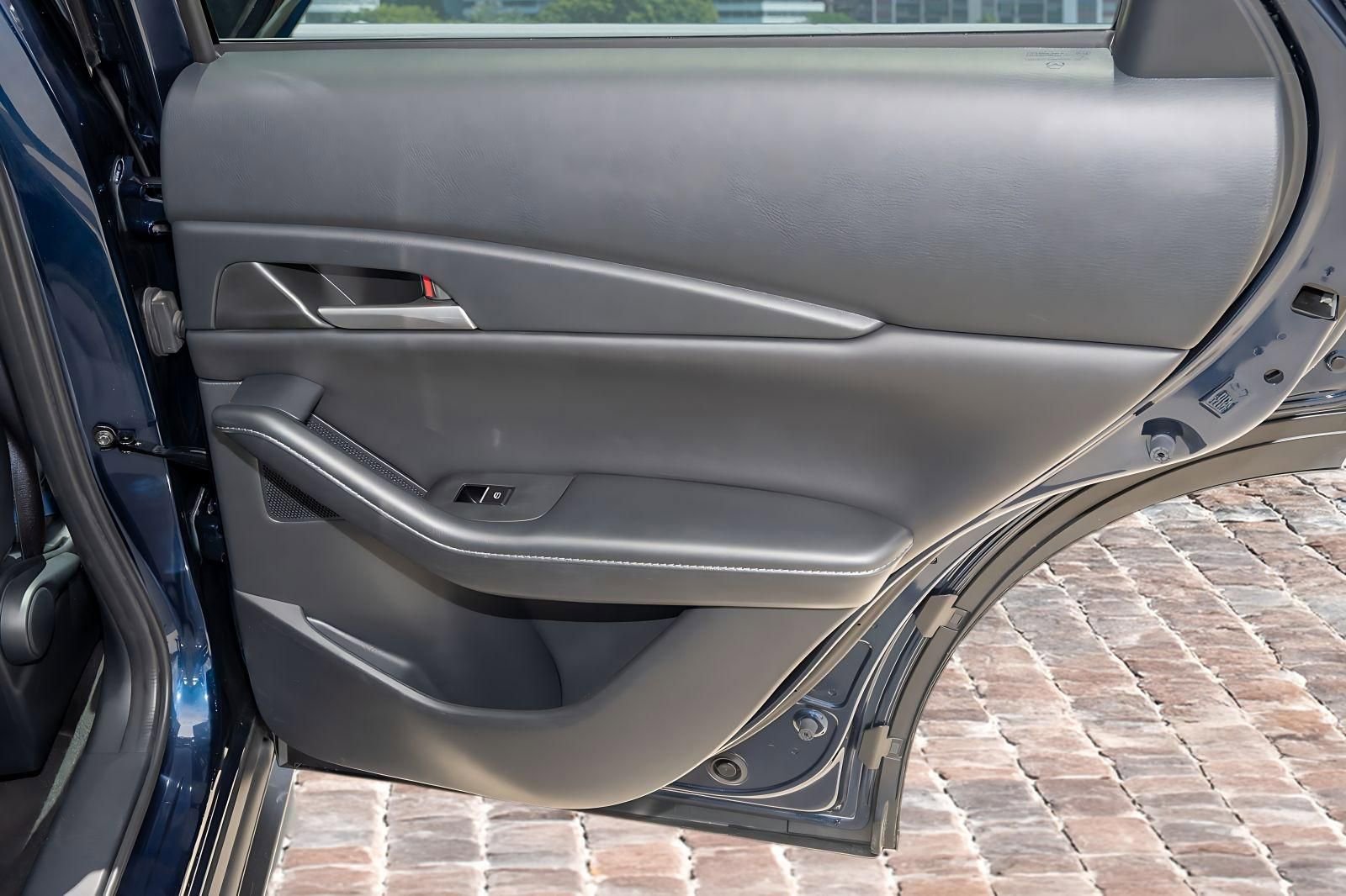 Used 2022 MAZDA CX-30 AWD 2.5 S w/ Select Package image 16