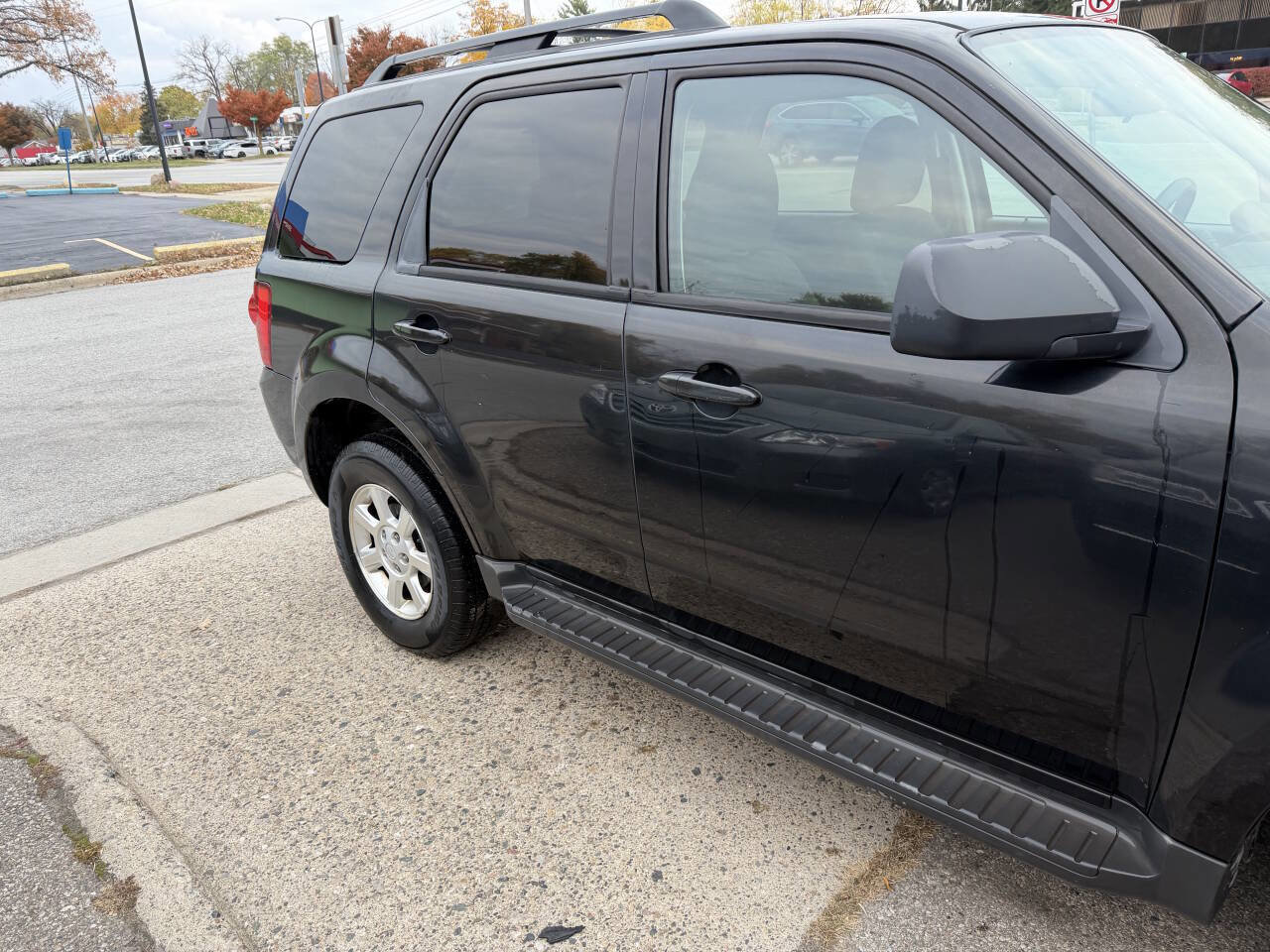Used 2011 MAZDA Tribute i image 14