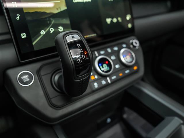 New 2026 Land Rover Defender 110 X-Dynamic SE AWD/4WD image 27