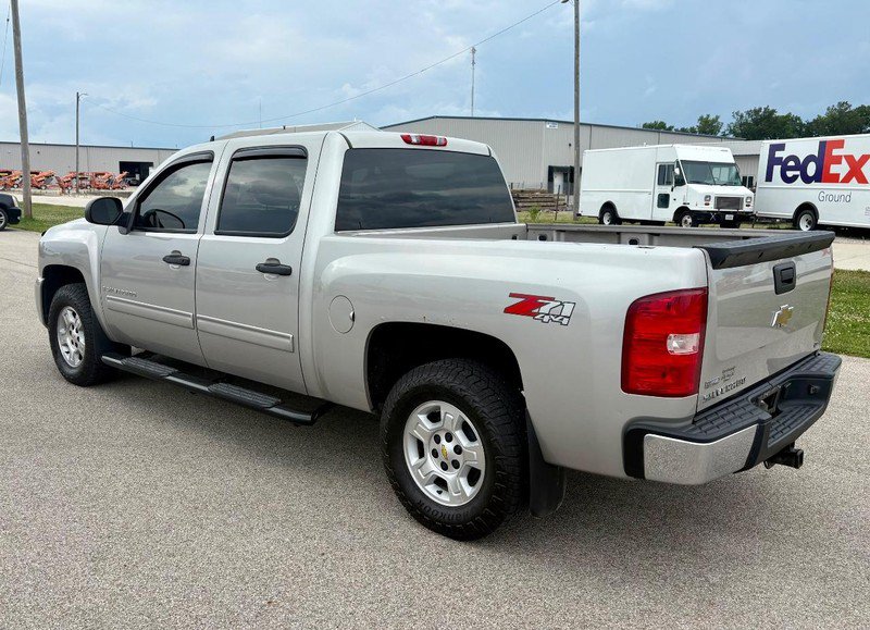 Used 2009 Chevrolet Silverado 1500 LT w/ Power Pack Plus AWD/4WD image 6