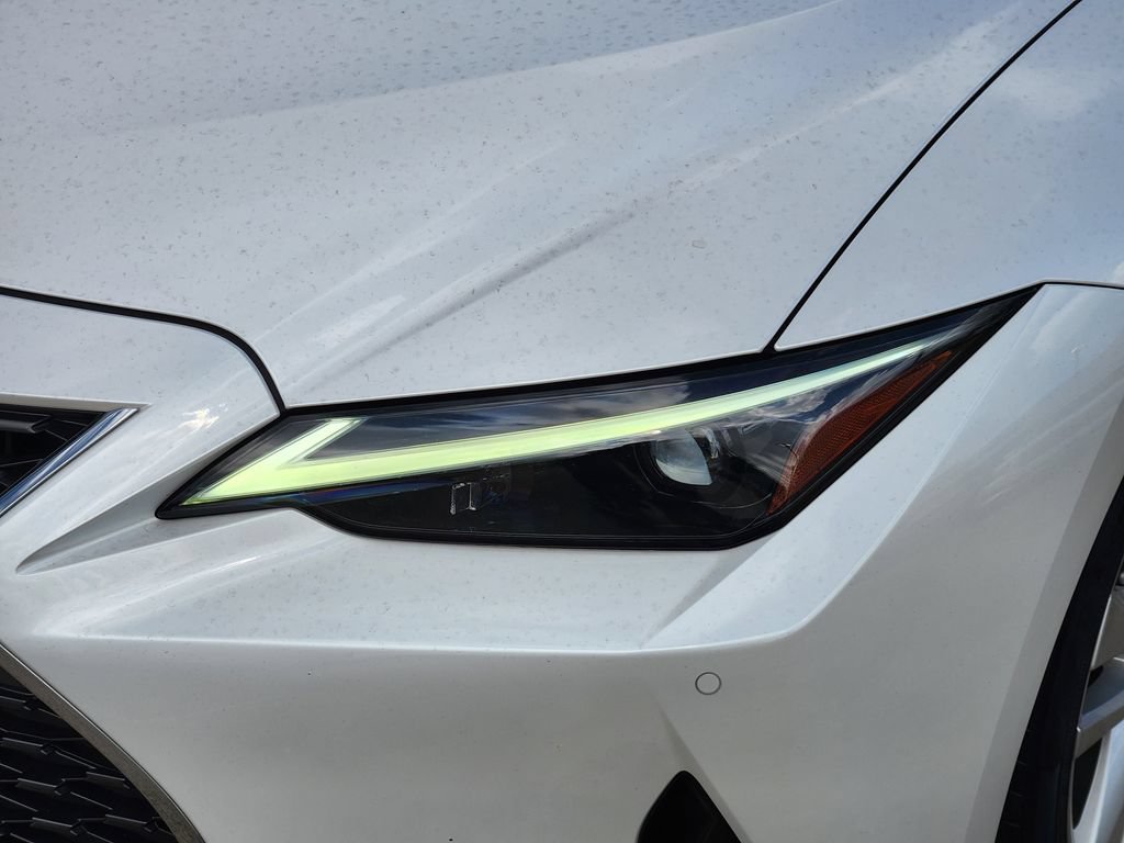 Used 2024 Lexus IS 300 w/ Comfort Package RWD image 9