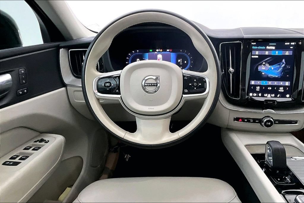 Used 2024 Volvo XC60 B5 Plus w/ Protection Package Premier AWD/4WD image 6