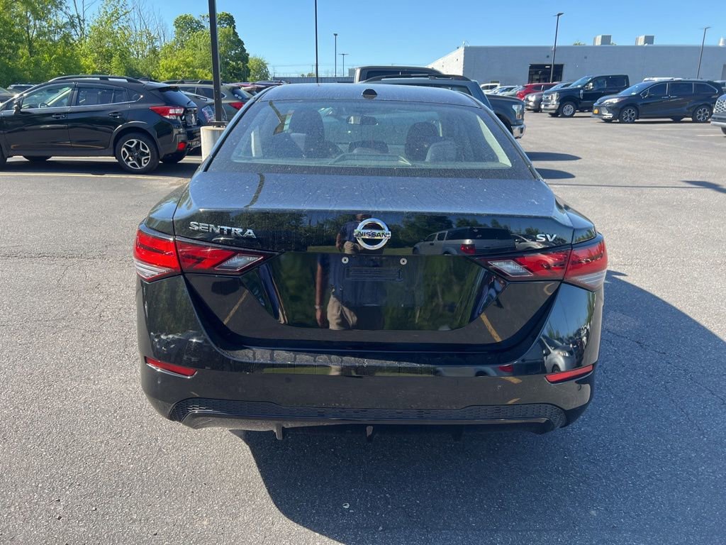 Used 2020 Nissan Sentra SV FWD image 4