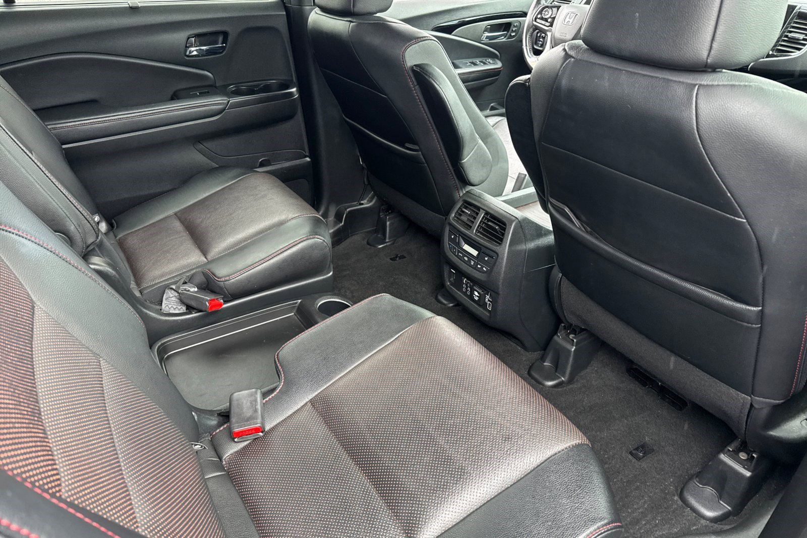 Used 2022 Honda Pilot Black Edition image 31