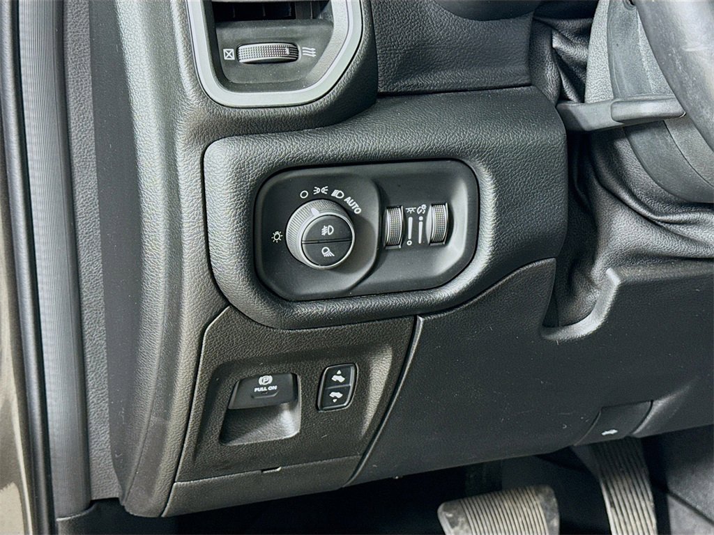 Used 2019 RAM 1500 Big Horn image 14