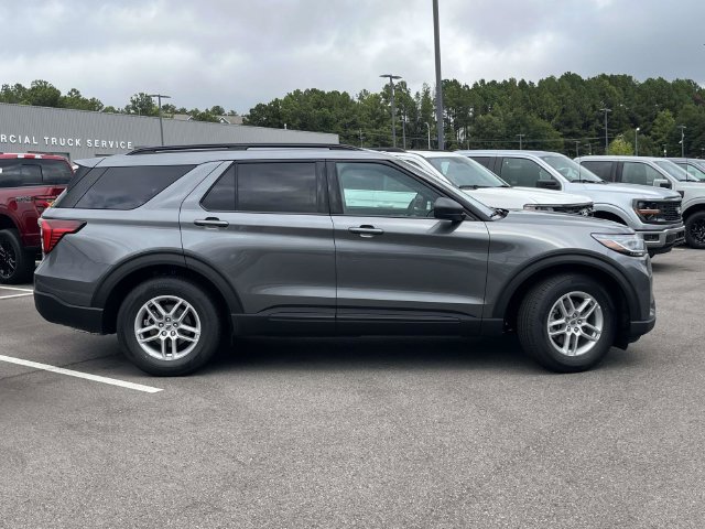 New 2027 Ford Explorer Active w/ Active Comfort Package RWD image 2