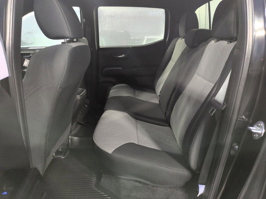 Used 2023 Toyota Tacoma TRD Off-Road w/ Technology Package AWD/4WD image 25