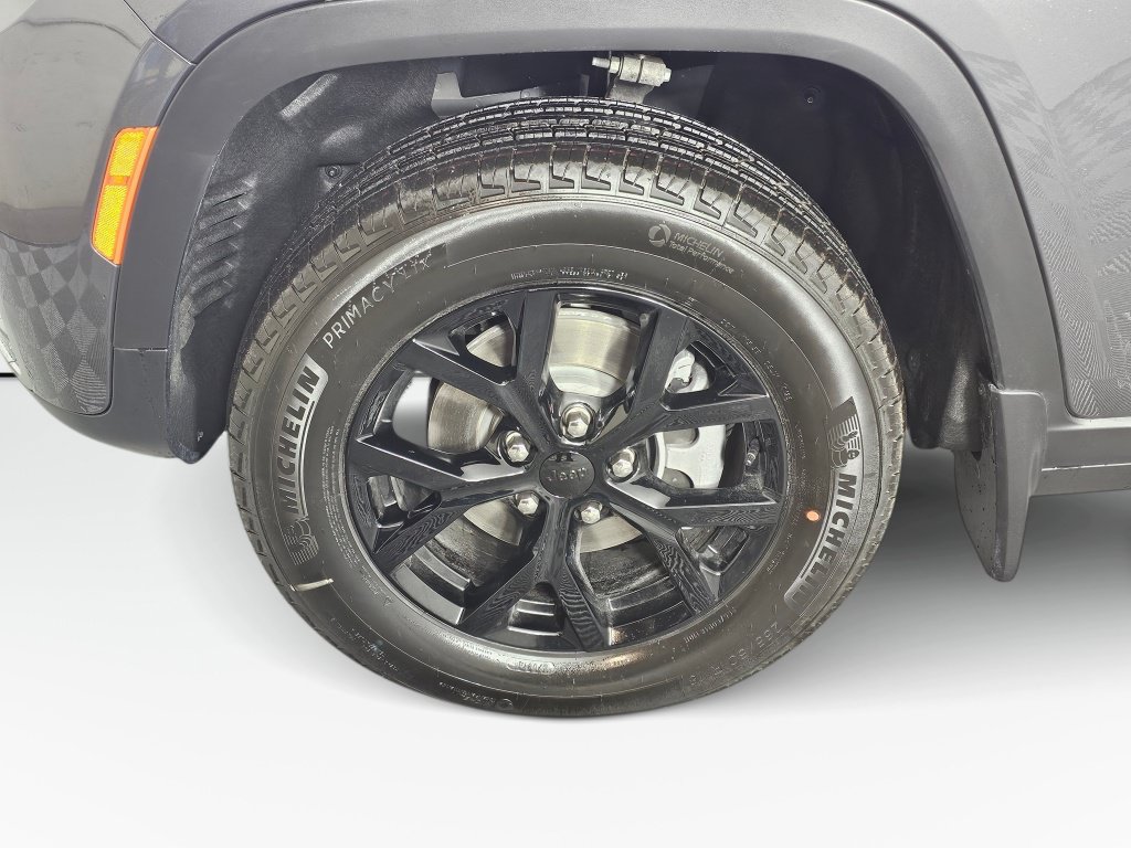New 2026 Jeep Grand Cherokee Altitude AWD/4WD image 12