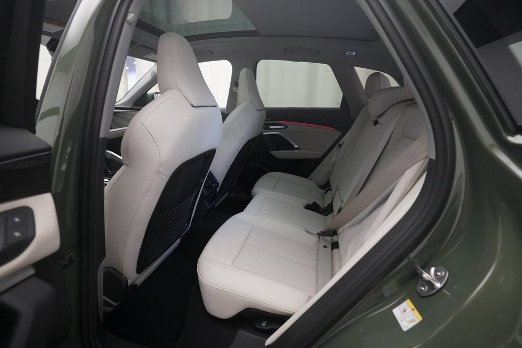 Certified 2025 Audi Q5 Premium Plus w/ Premium Plus AWD/4WD image 16