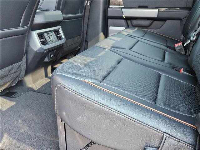 New 2025 Ford F350 Lariat w/ Lariat Ultimate Package image 16