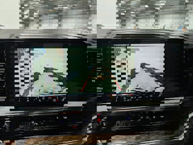 Used 2025 GMC Sierra 2500 SLE w/ SLE Value Package; image 30