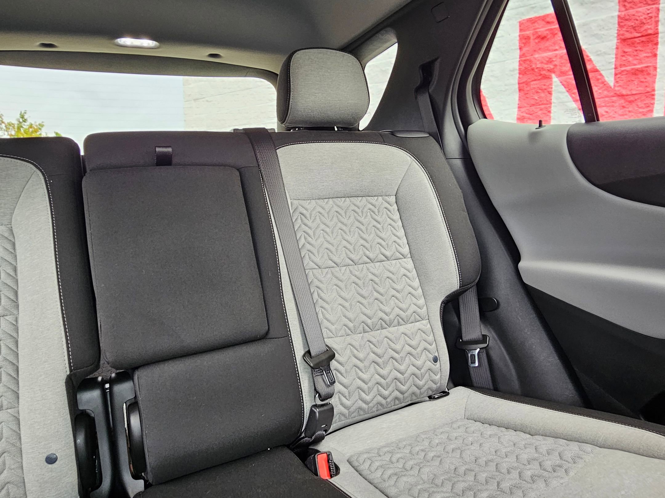 Used 2023 Chevrolet Equinox LT w/ Driver Convenience Package image 26