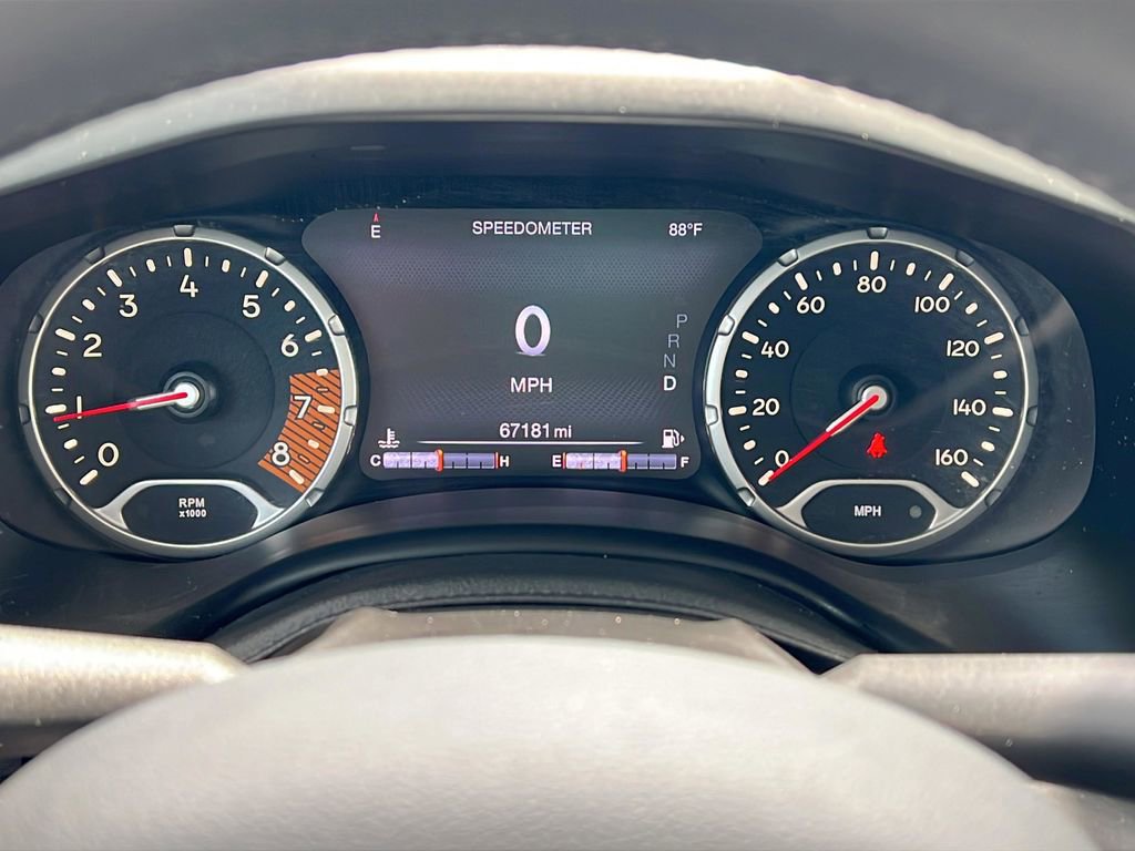 Used 2021 Jeep Renegade Latitude FWD image 24
