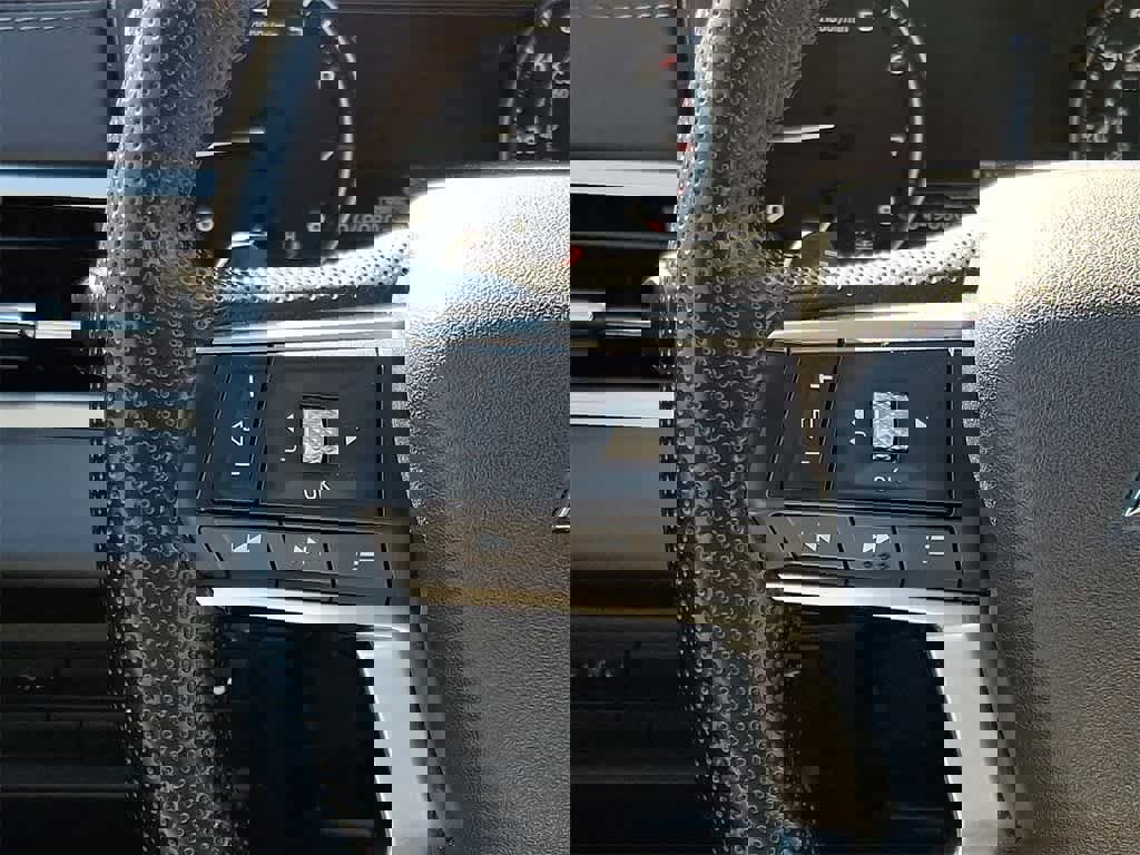 Used 2024 Mitsubishi Outlander SE image 22