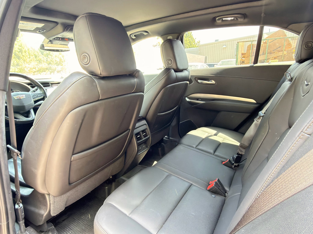 Used 2021 Cadillac XT4 Premium Luxury FWD image 18