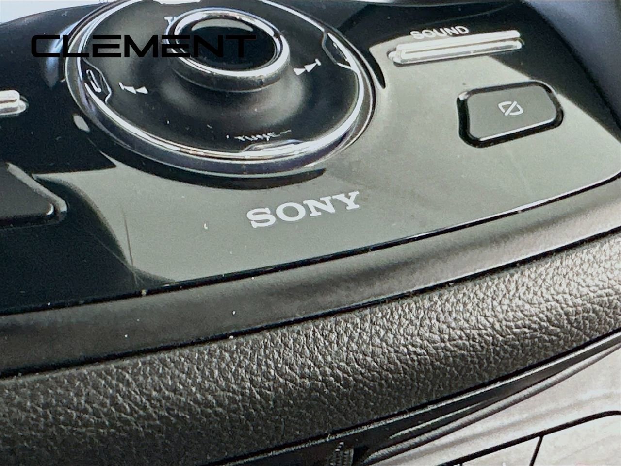 Used 2019 Ford Escape Titanium image 27