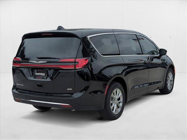 New 2025 Chrysler Pacifica Select AWD/4WD video 2