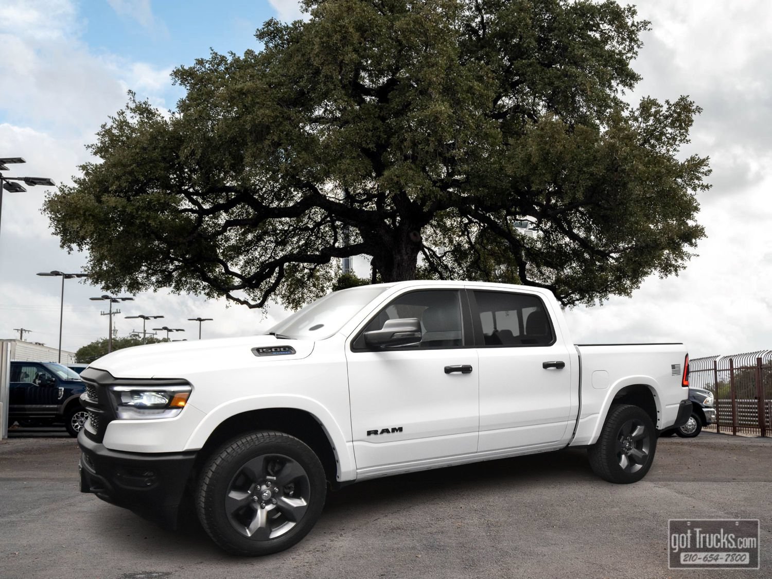 Used 2023 RAM 1500 Lone Star AWD/4WD image 1