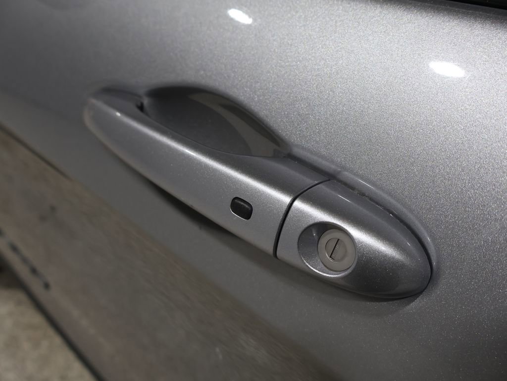 Used 2015 Jeep Cherokee Trailhawk w/ Comfort/Convenience Group image 10