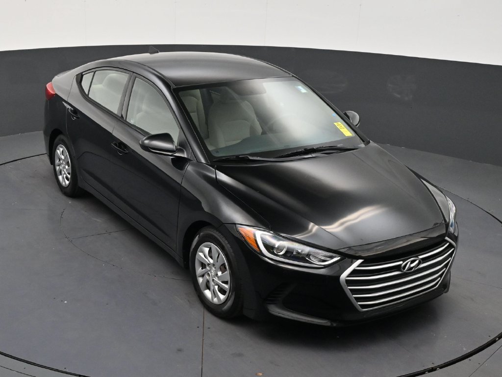 Used 2017 Hyundai Elantra SE FWD image 17