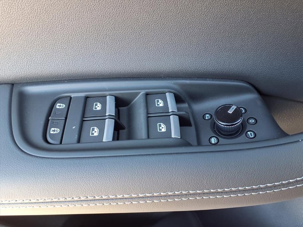 New 2026 Audi Q7 3.0T Premium Plus AWD/4WD image 9