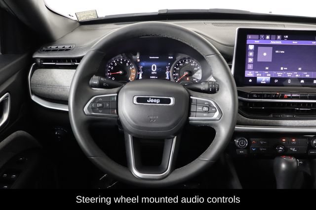 Used 2024 Jeep Compass Latitude AWD/4WD image 7