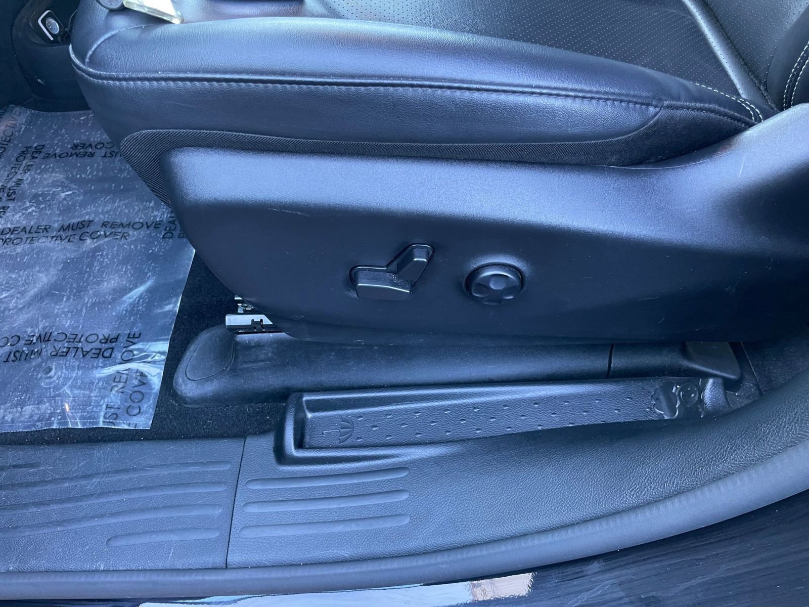 Used 2025 Chrysler Pacifica Select image 25