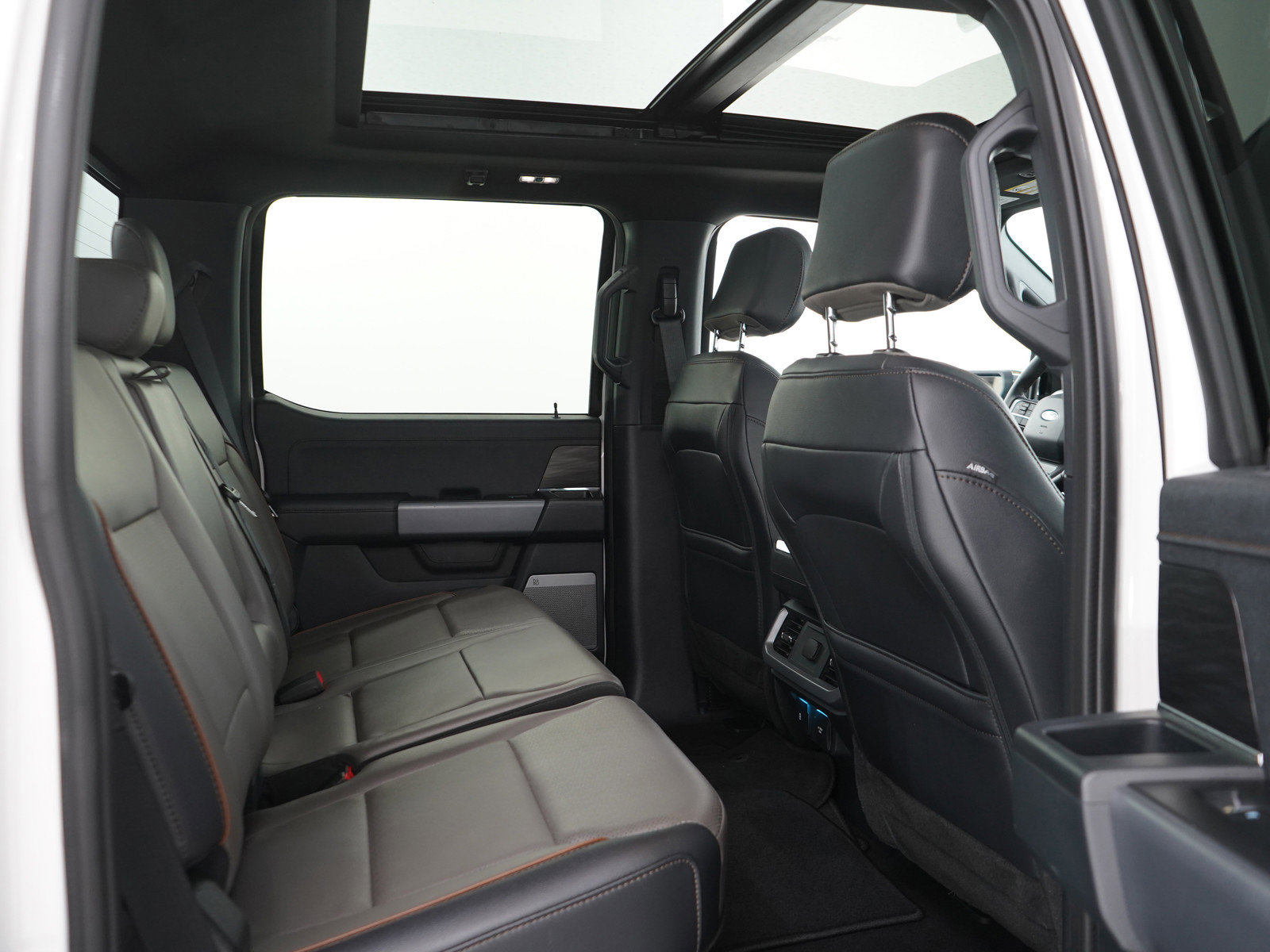 Used 2025 Ford F150 Lariat w/ Bed Utility Package AWD/4WD image 15