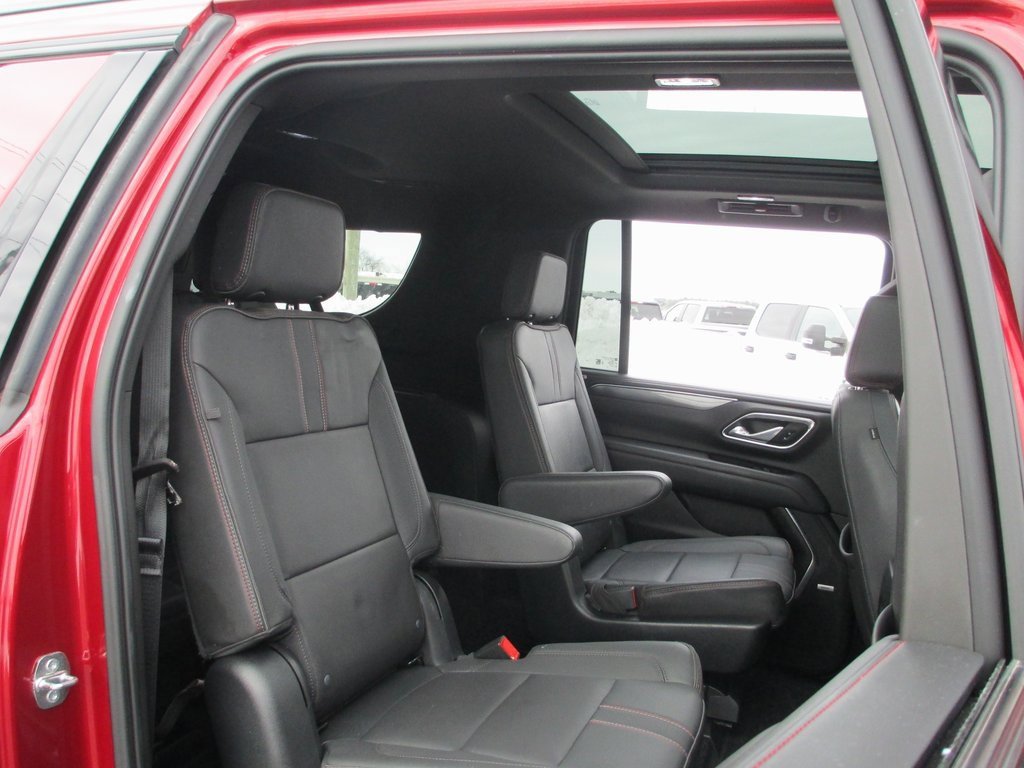 Used 2023 Chevrolet Suburban RST w/ Luxury Package image 23