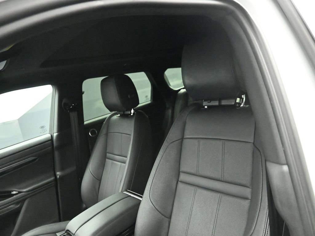 Used 2023 Land Rover Range Rover Evoque R-Dynamic S image 10