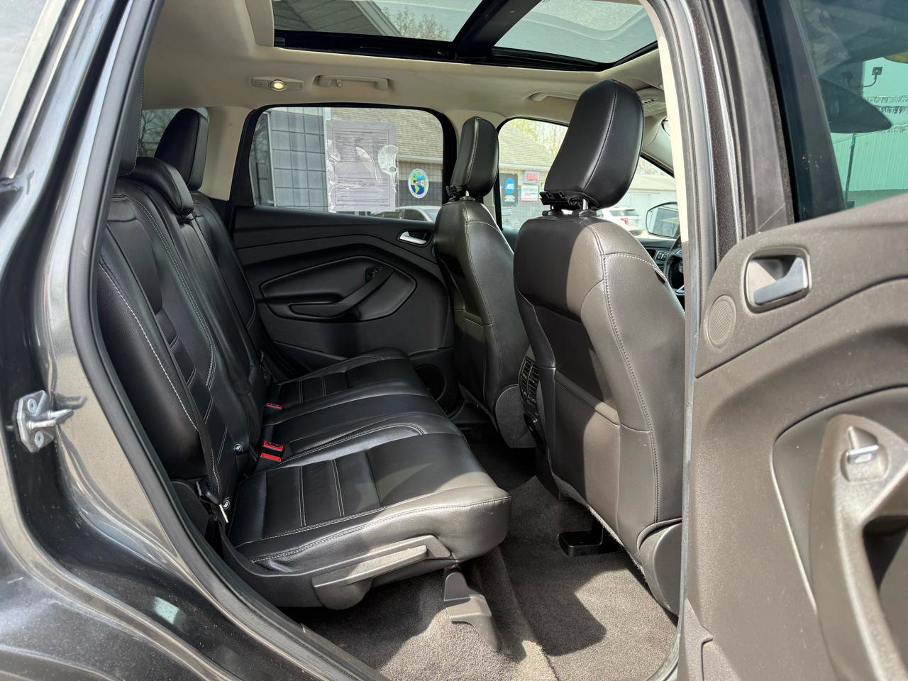 Used 2018 Ford Escape Titanium w/ Ford Safe & Smart Package AWD/4WD image 12