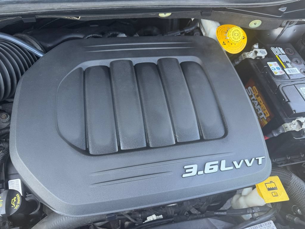 Used 2016 Dodge Grand Caravan SXT FWD image 20