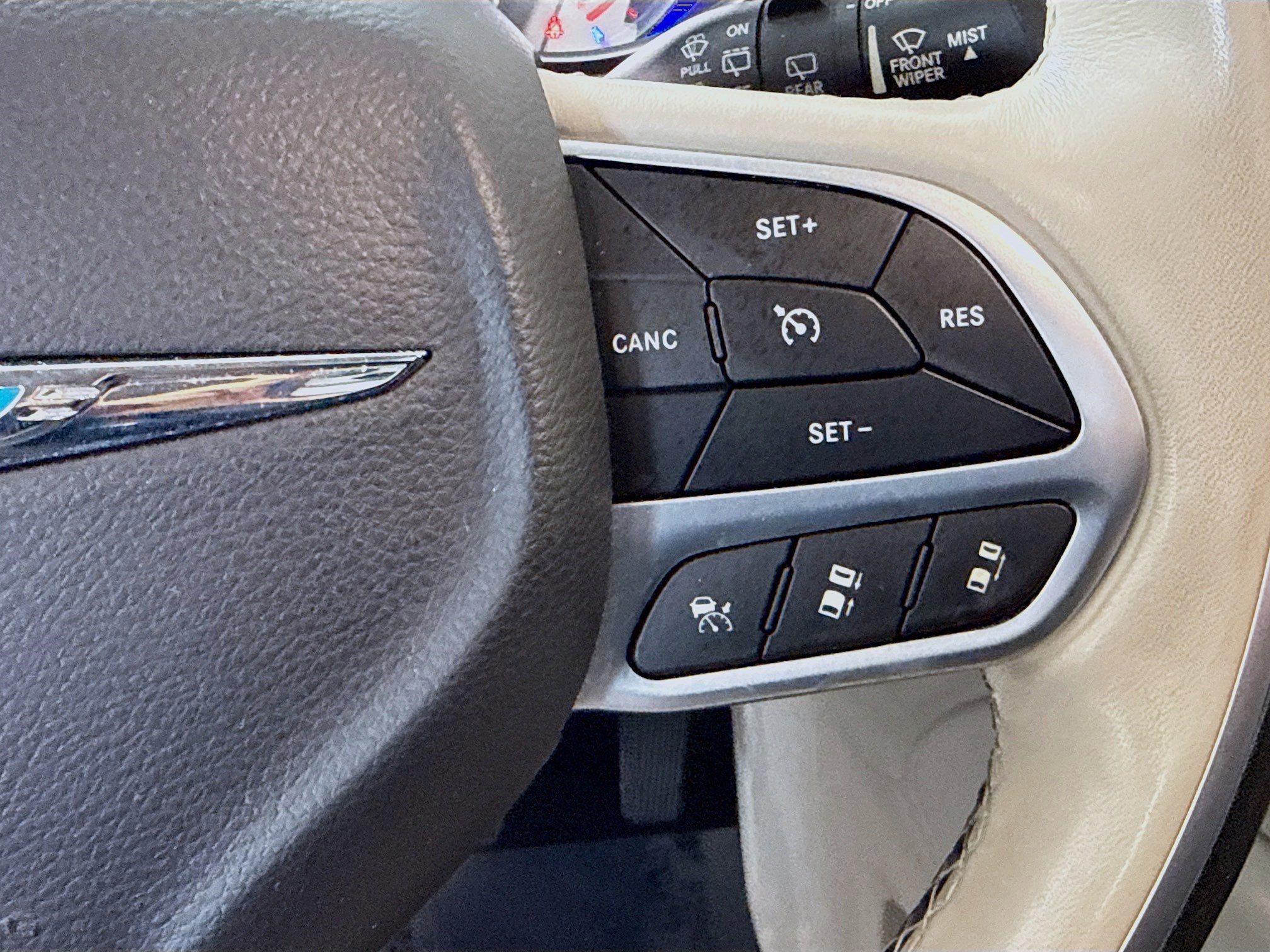 Used 2021 Chrysler Pacifica Limited w/ Premium & Safety Sphere Group image 15