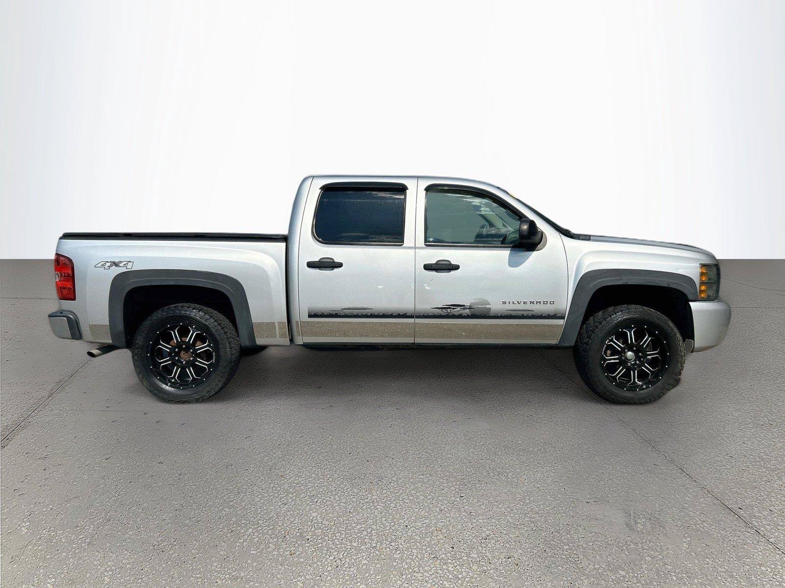 Used 2011 Chevrolet Silverado 1500 LS AWD/4WD image 3