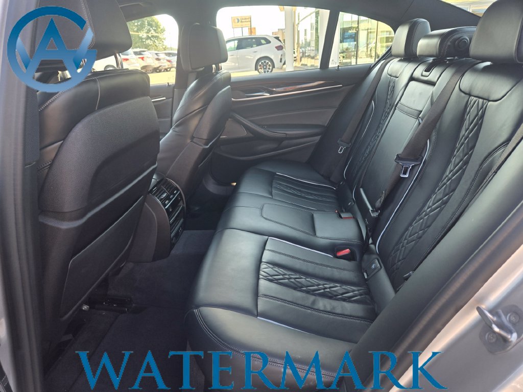 Used 2020 BMW M550i xDrive w/ Premium Package AWD/4WD image 15