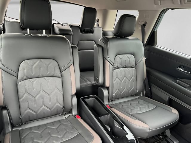 New 2026 Nissan Pathfinder Platinum AWD/4WD image 17