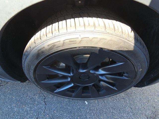Used 2023 Tesla Model Y Long Range image 25