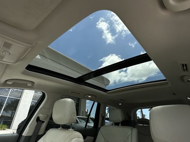 Certified 2023 Cadillac XT6 Premium Luxury FWD image 30