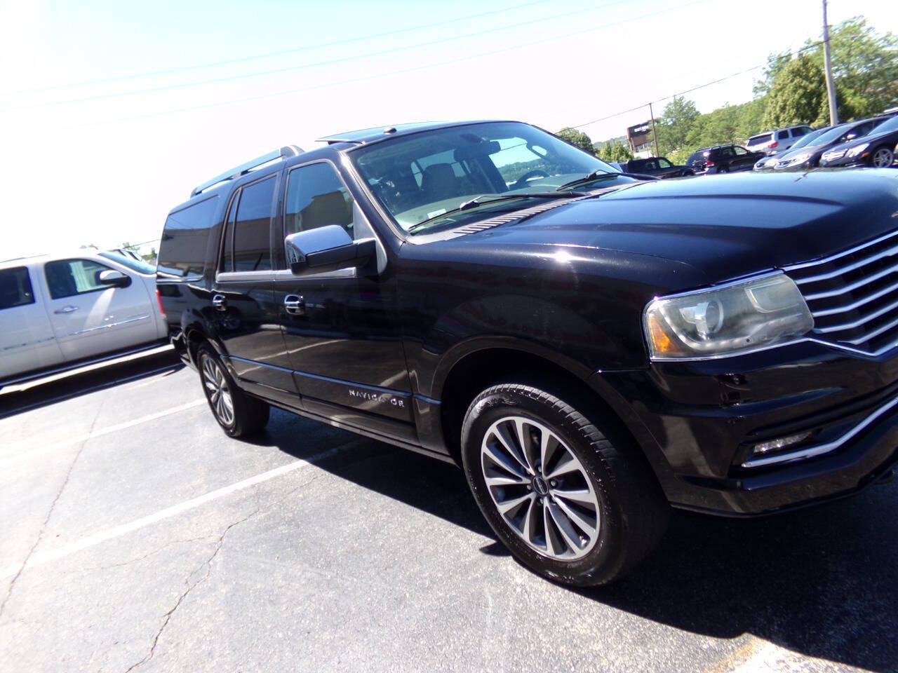 Used 2016 Lincoln Navigator L Select RWD image 54