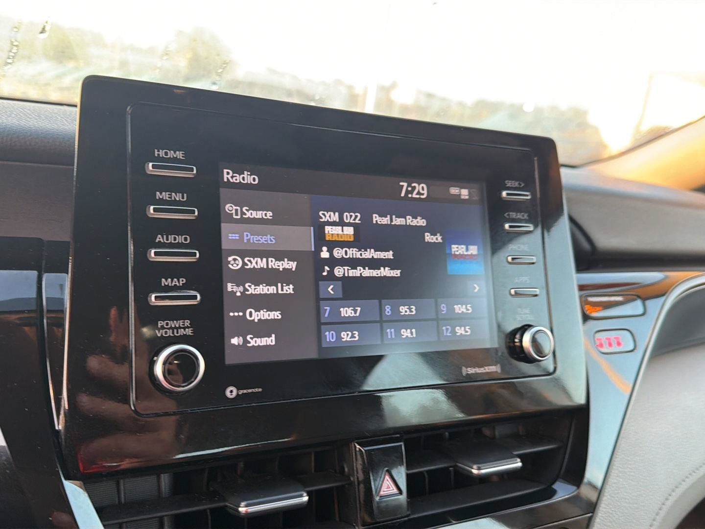 Certified 2022 Toyota Camry LE FWD image 24