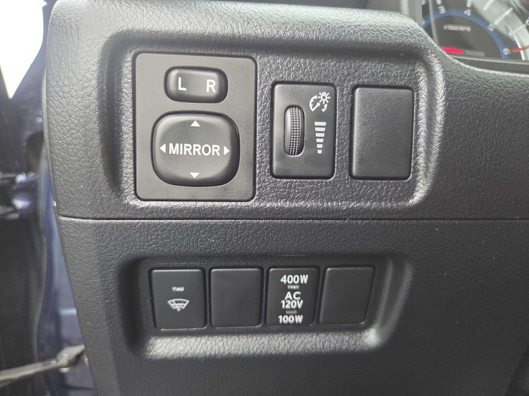 Used 2018 Toyota 4Runner SR5 Premium AWD/4WD image 18