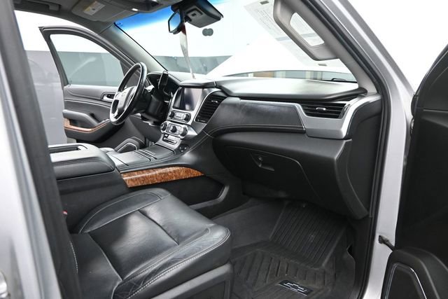 Used 2019 Chevrolet Suburban Premier AWD/4WD image 24